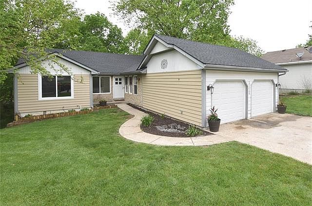 1st image of 1112 Hampton Dr