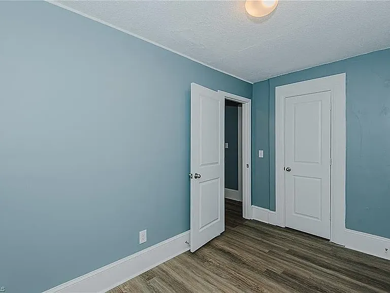 1425 Marion St — Photo 19