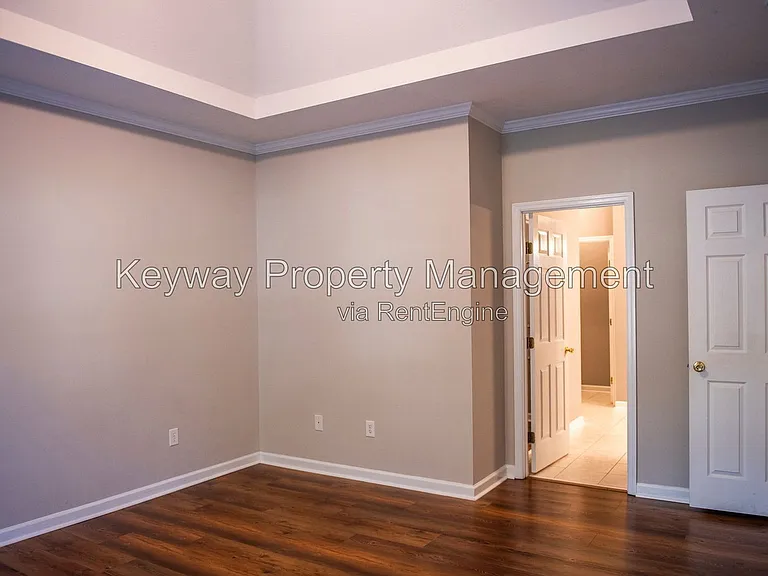 242 Stonington Dr — Photo 14