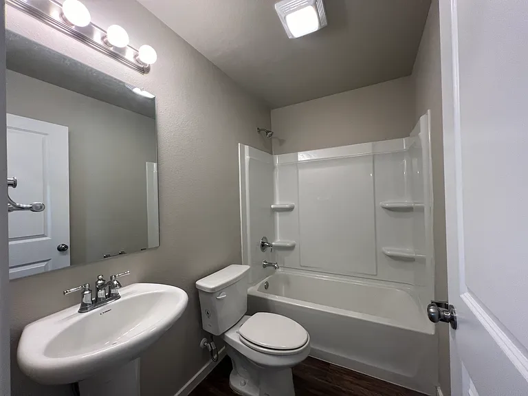 3405 Tiffin Ave — Photo 10