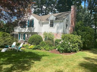 319 Overlook Dr, Kent, OH 44240