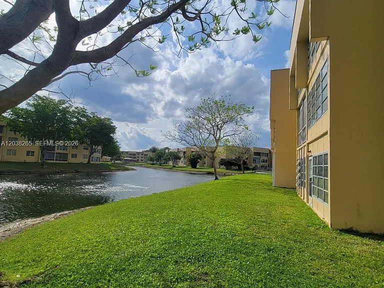 6021 NW 61st Ave #207 — Photo 30