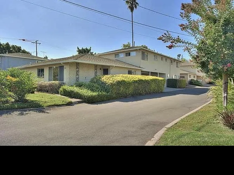 231 Jessie Ln — Photo 2