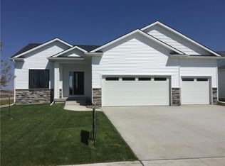 2920 NW 25th St, Ankeny, IA 50023