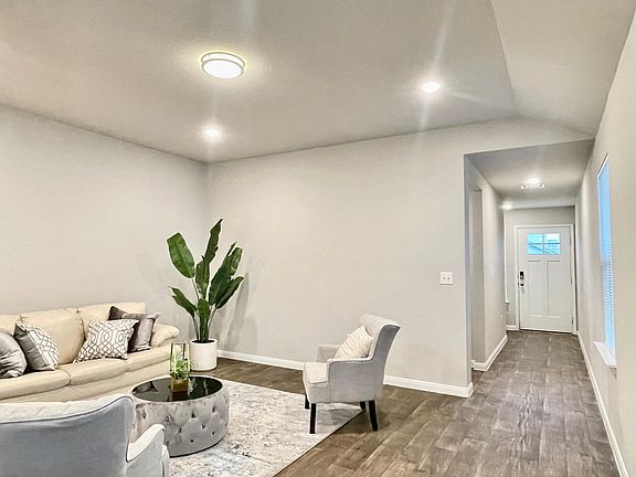5th image of 3000 Maryanne Ln