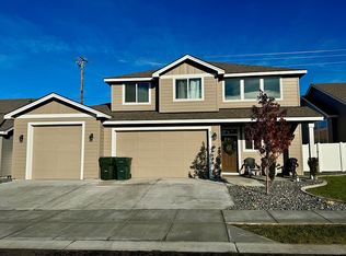 875 E Autumn Ave, Hermiston, OR 97838