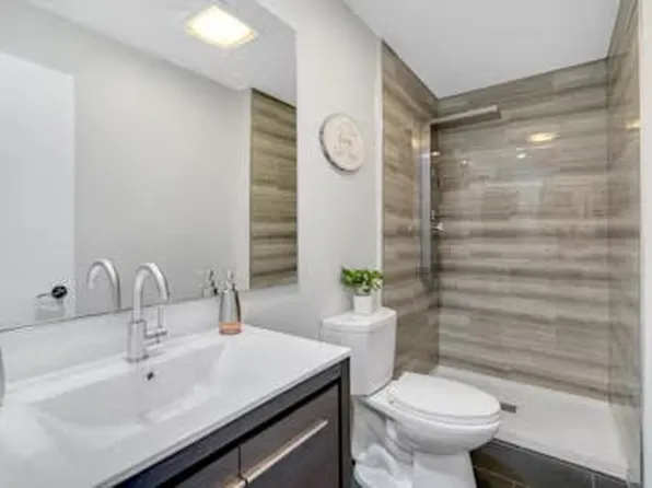 1 Columbus Place image 17 of 18