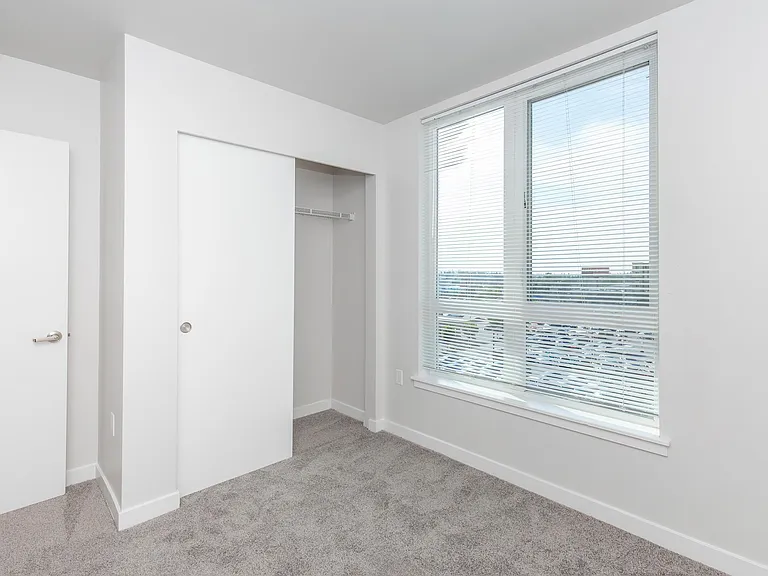Linden Flats — Photo 101