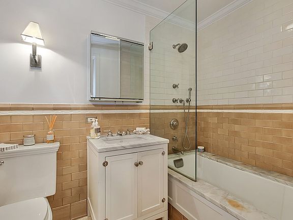 5th image of 27 W 72nd St #608