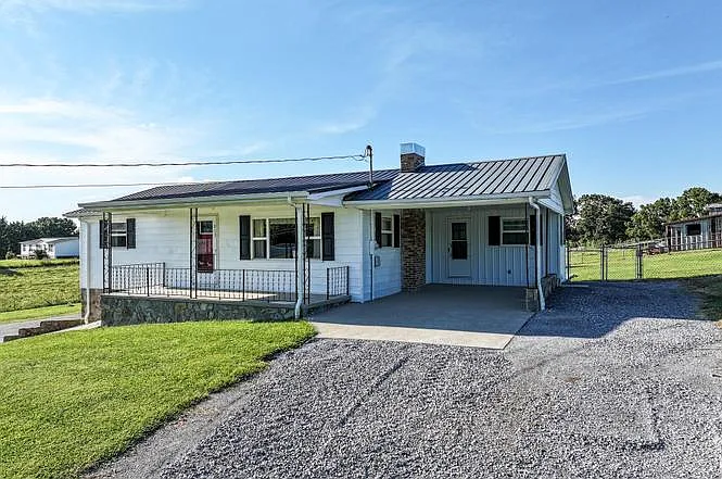 3 bed, 1259 sqft, $1,500 — Photo 2
