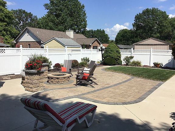 3rd image of 2321 Arnold Dr
