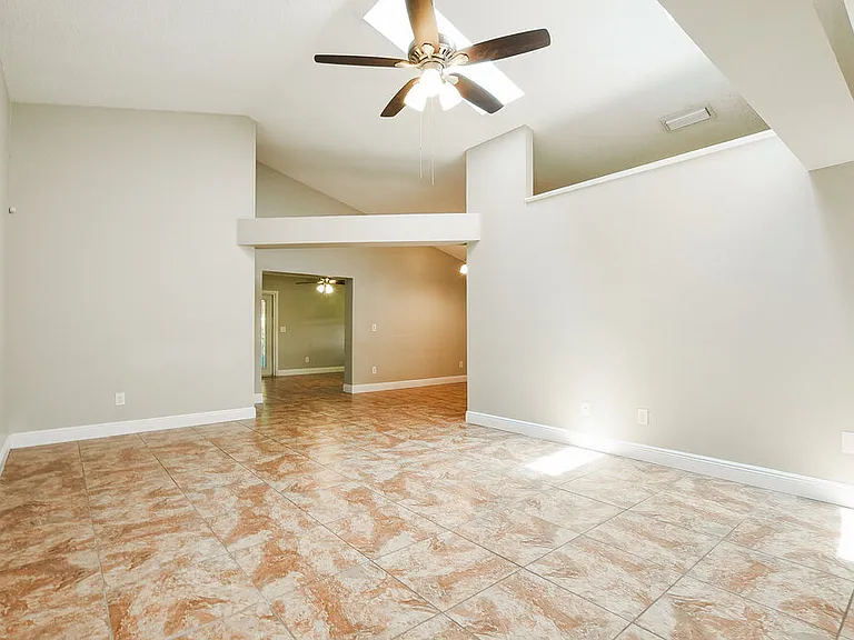1001 Manigan Ave — Photo 4