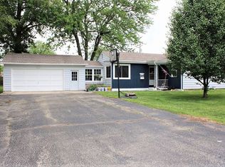 3356 E Leafdale Ave, Decatur, IL 62521