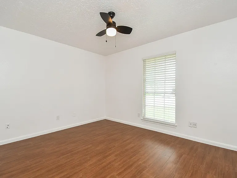 7714 Eichler Dr — Photo 24