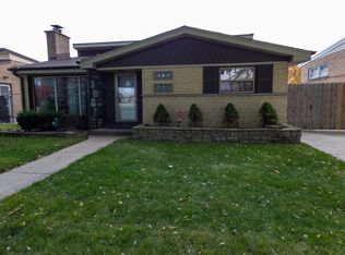 4005 W 106th St, Oak Lawn, IL 60453