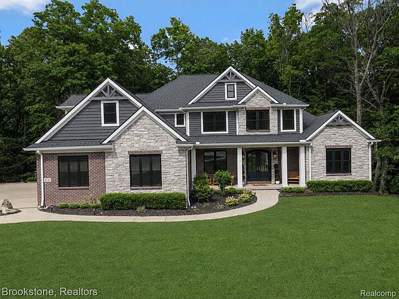 3rd image of 8130 Rosebud Ln