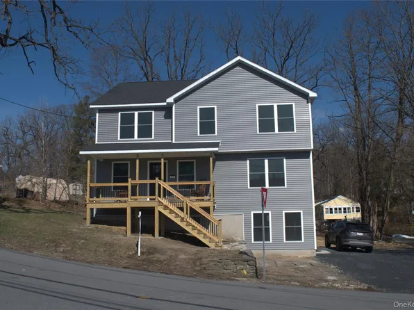 17 Maple Street, Glenham, NY 12508