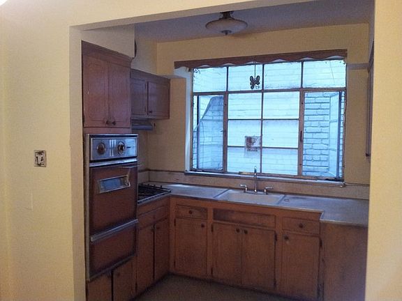 3rd image of 1349 E 91st St