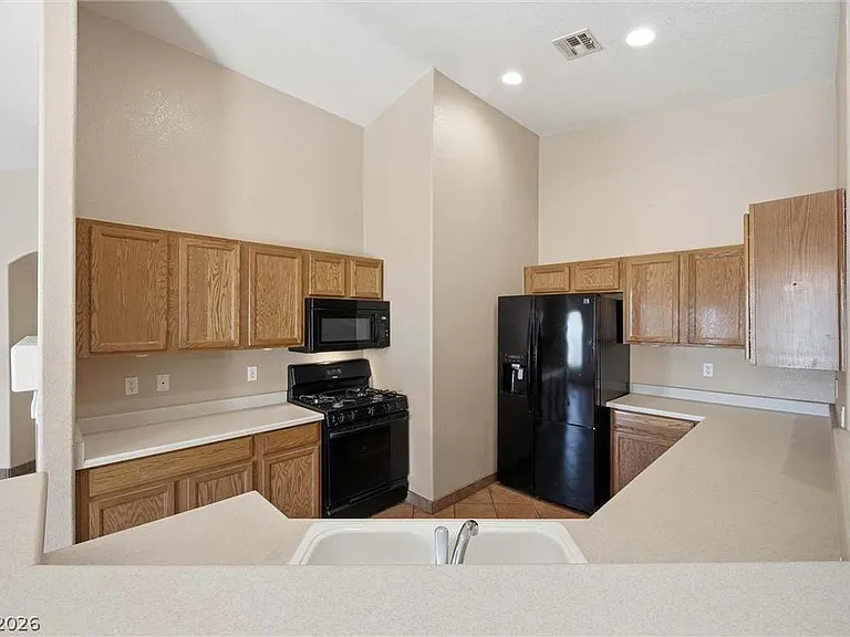 6316 Lorne Green Ave #101 — Photo 5