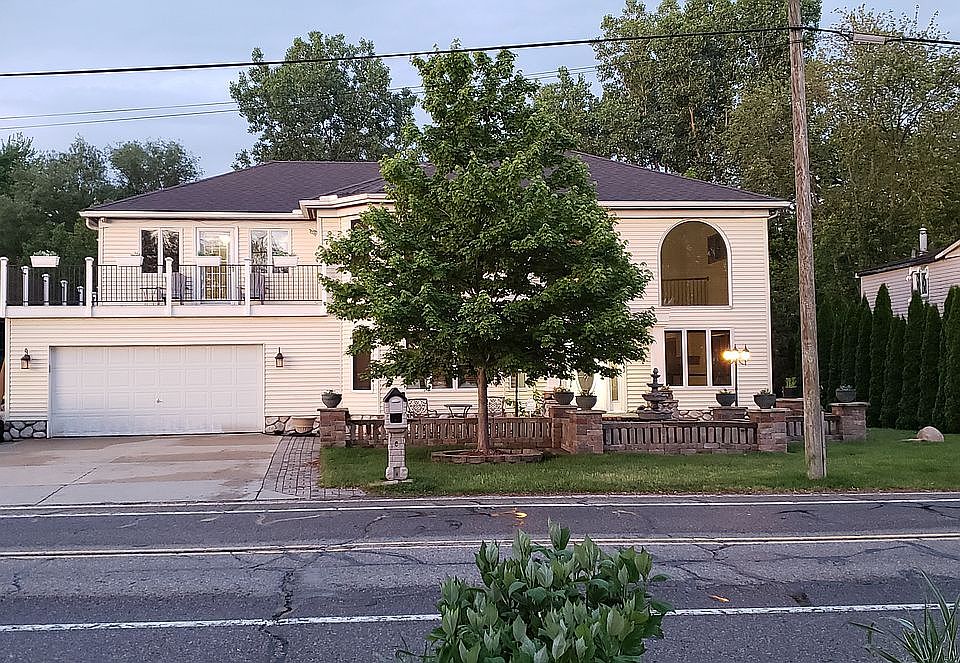 1st image of 1367 E Lake Dr