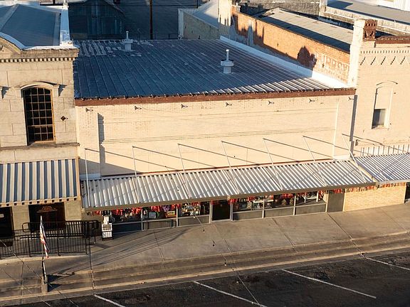 3 Arial Front Of Store