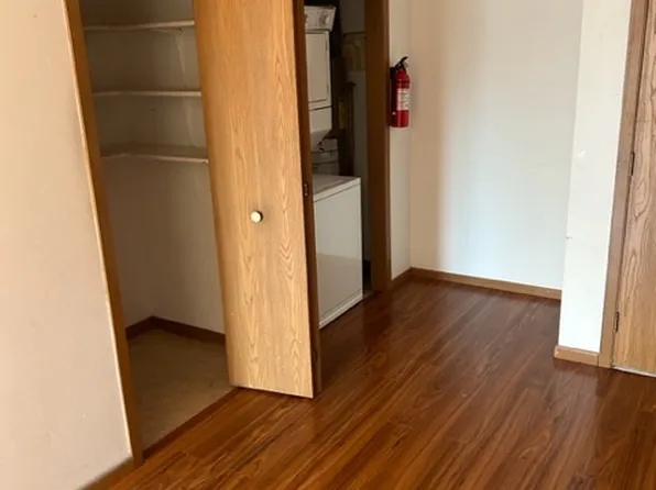 601 S Cleveland St APT C, Mount Ayr, IA 50854