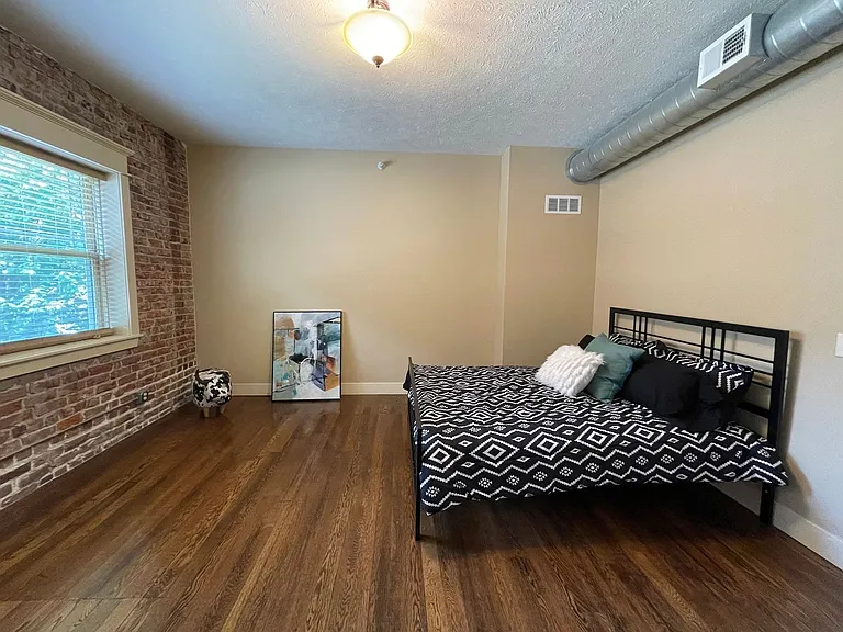 2934 Leavenworth St — Photo 111