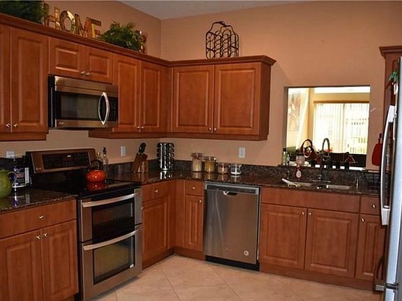 3rd image of 5102 Madison Lakes Cir W