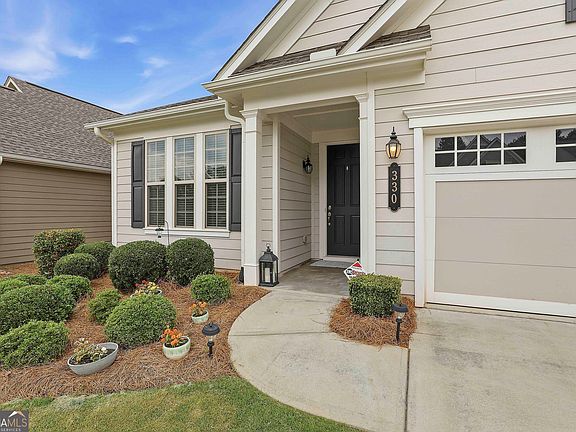 4th image of 330 Chestnut Oak Dr