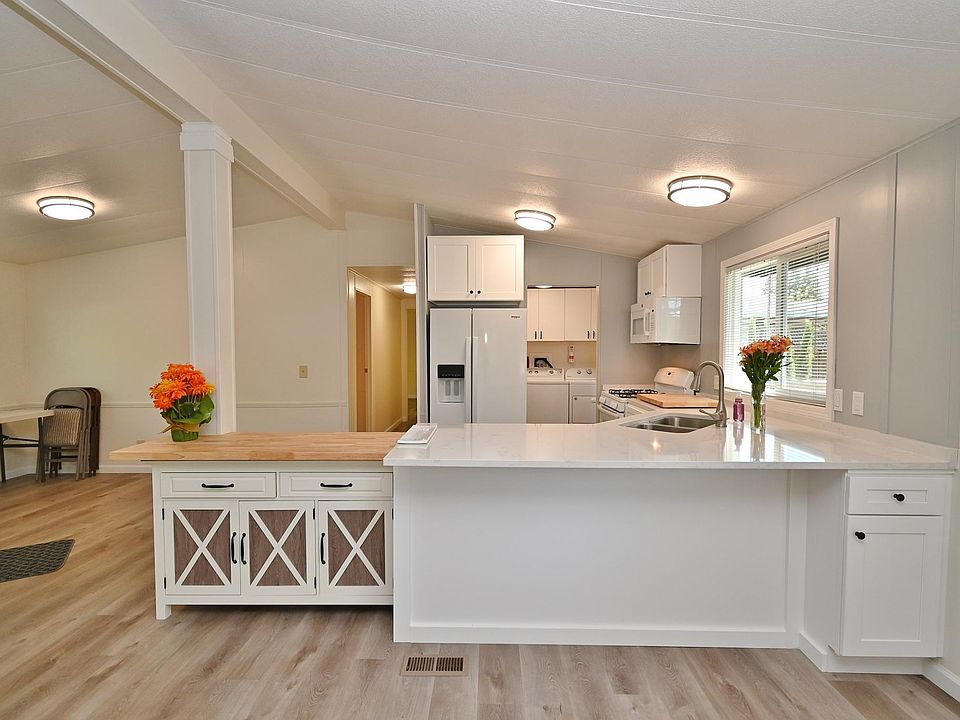 1st image of 1383 Rosewood Ln #A