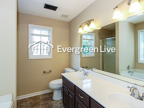 5th image of 84 Green Springs Dr