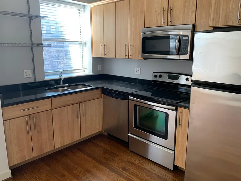 5621 Pershing Ave #32 — Photo 10