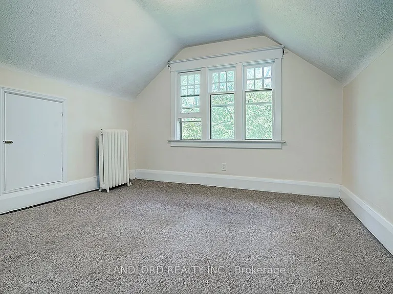 92 Neville Park Blvd #UPPER — Photo 25