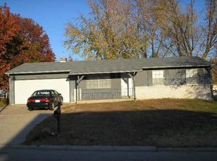 2870 Penbrooke Ln, Saint Charles, MO 63301