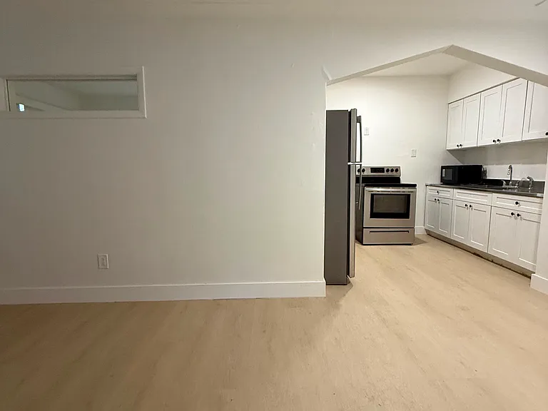 119 NE 56th St #3 — Photo 7