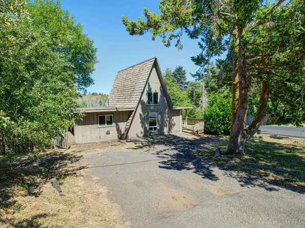 4275 NE Neotsu Dr, Neotsu, OR 97364