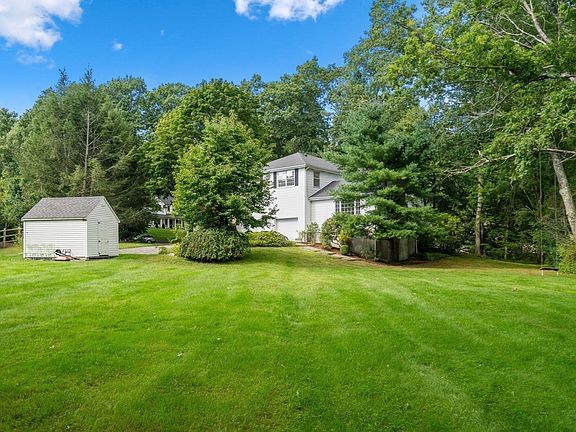 2nd image of 10 Circle Dr