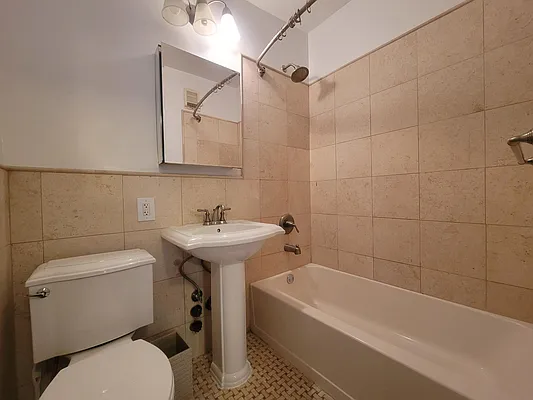 Rented by Beekman Street Realty | media 9