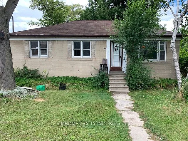224 Finch Ave E #MAIN FLOOR — Photo 1