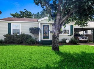 533 Huntlee Dr, New Orleans, LA 70131