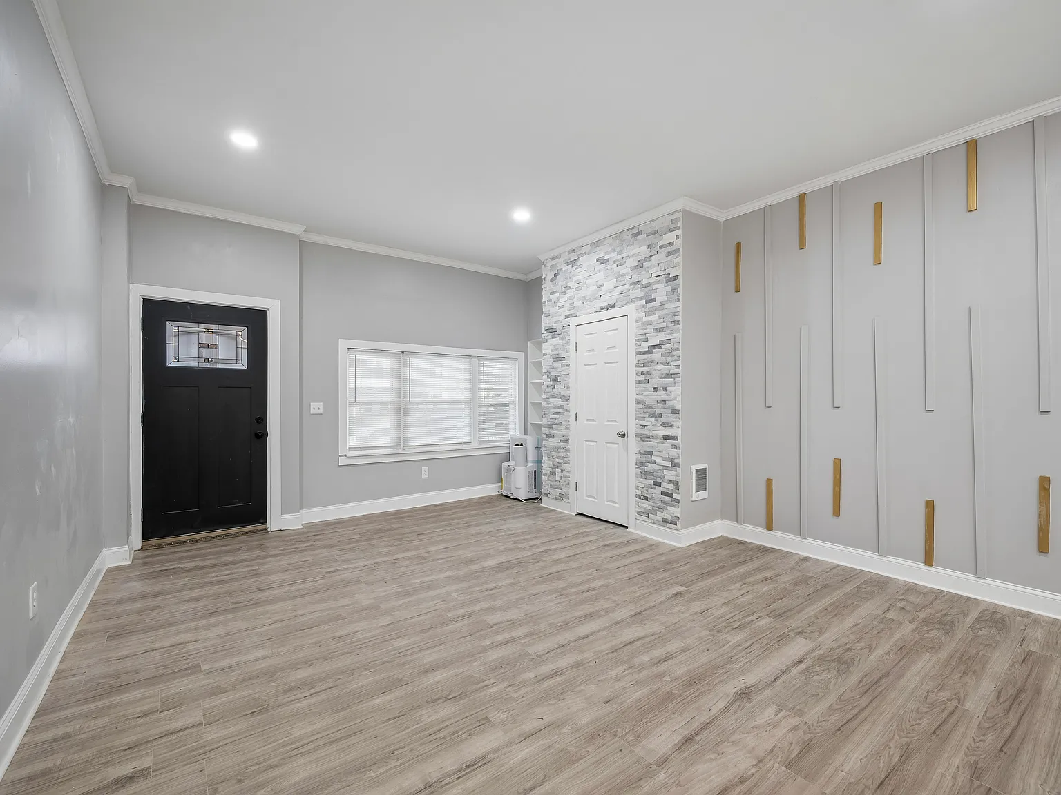 2 bed, 1150 sqft, $1,795 — Photo 2