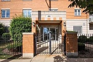 1st image of 4534 N Cumberland Ave Unit 408