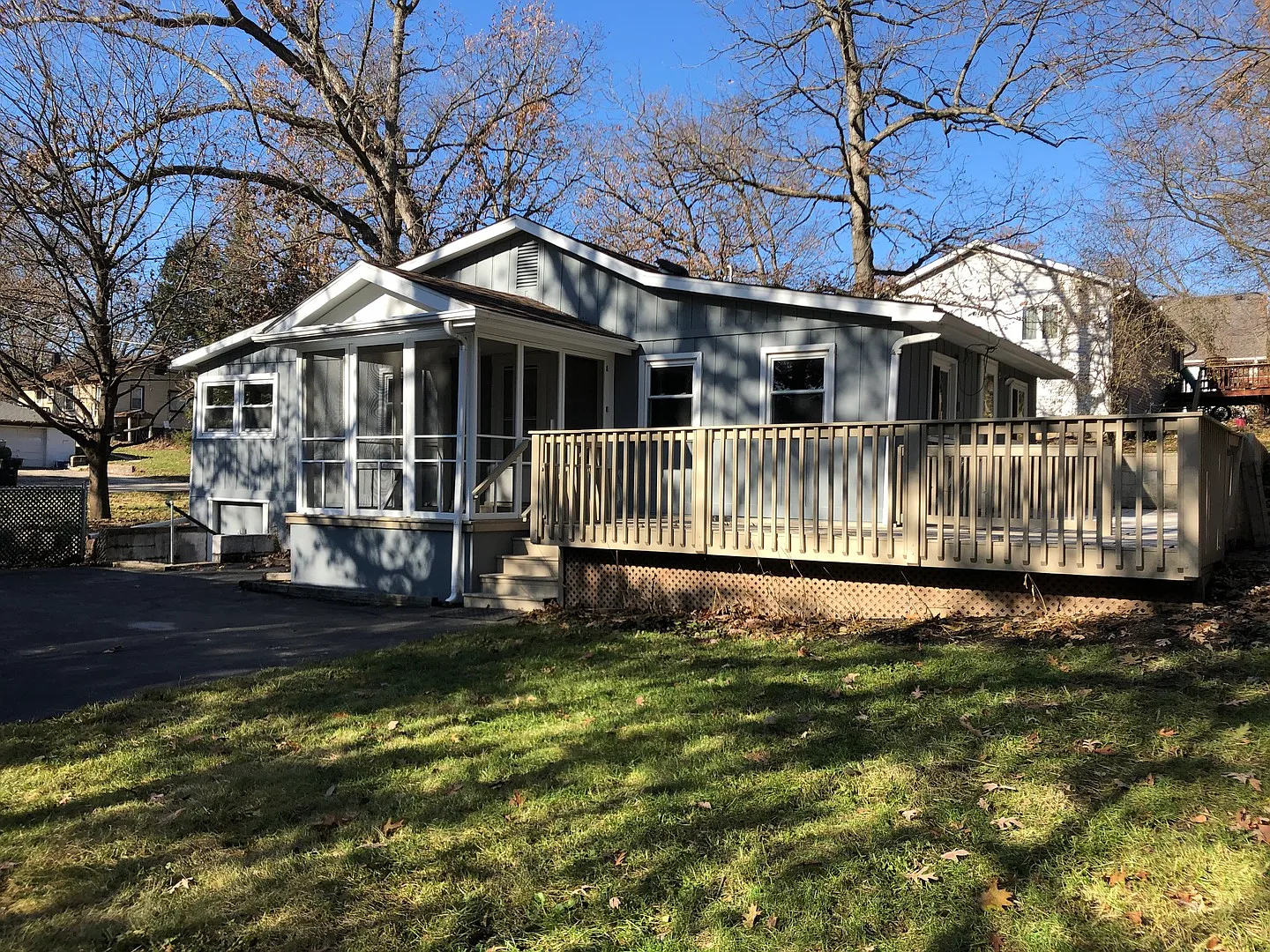 6420 Maple Ave photo 1
