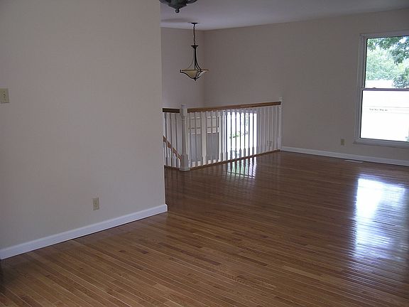 2nd image of 4341 Canyonside Ln