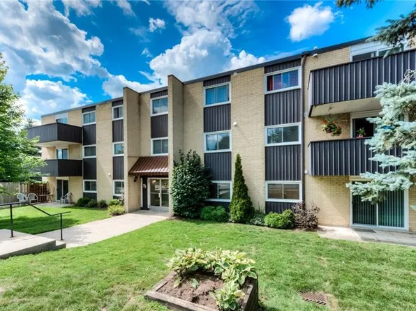 75 Hazelglen Dr #308, Kitchener, ON N2M 2E2