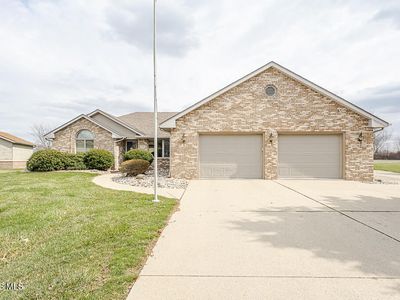 1347 Oaktree Ct, Oregon, OH, 43616