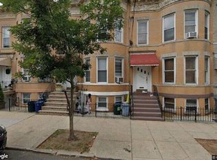 7516 62nd St, Glendale, NY 11385