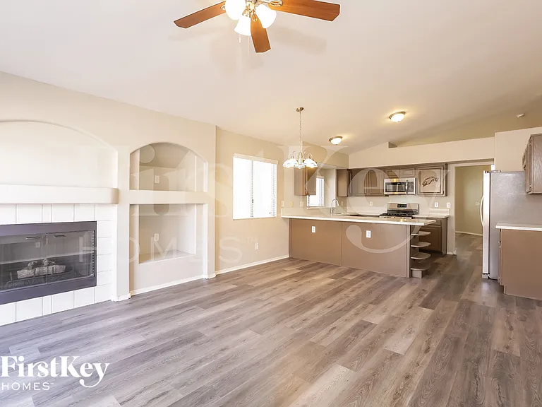 1900 Toscanini Way — Photo 10
