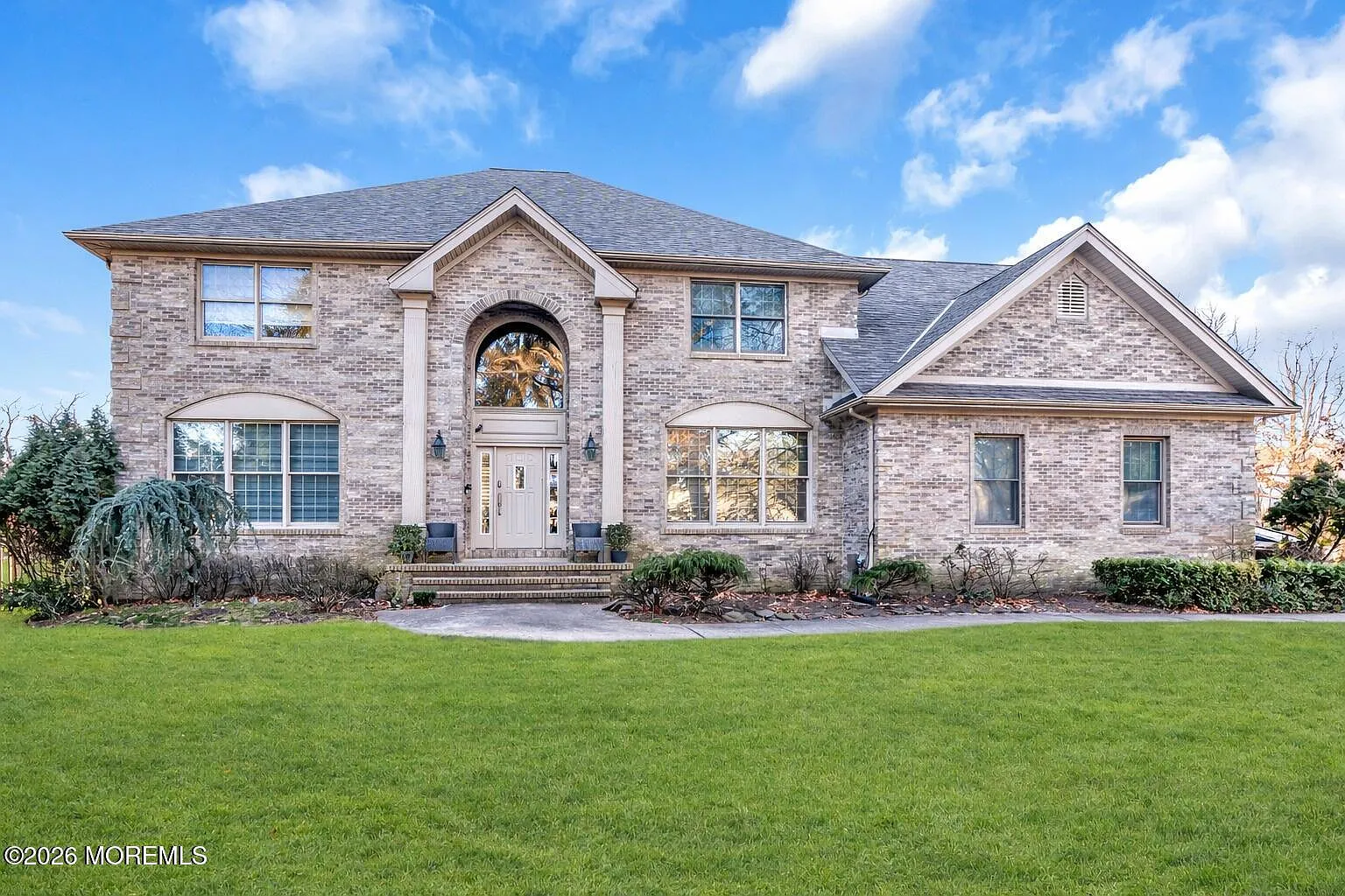 7 bed, 3824 sqft, $5,000 — Photo 1