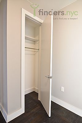 5th image of 55 W Mosholu Pkwy N APT 6C